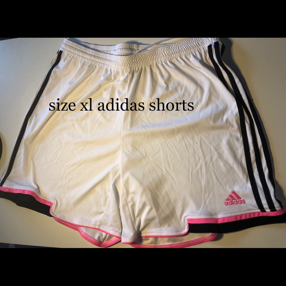 • adida workout shorts •